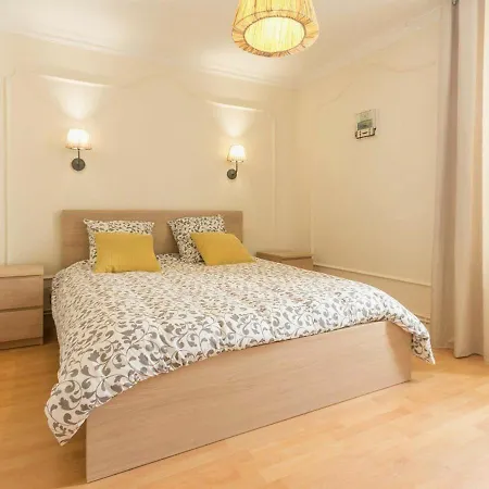 Apartment Moderne Avec Grande Terrasse, 3 Chambres, Proche Erdre Et Canal De Nantes A Brest - Fr-1-306-915 *