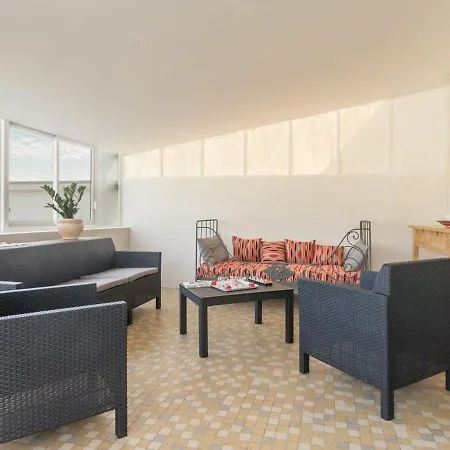 Apartment Moderne Avec Grande Terrasse, 3 Chambres, Proche Erdre Et Canal De Nantes A Brest - Fr-1-306-915